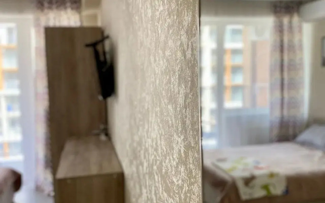 V Tikhom Rayone, Blizko K Moryu Flat