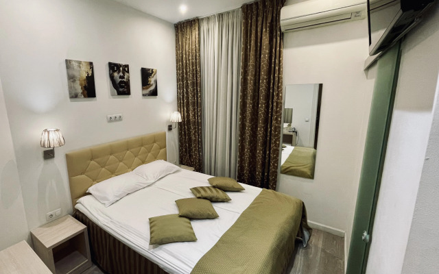 Pyat Vecherov Guest House