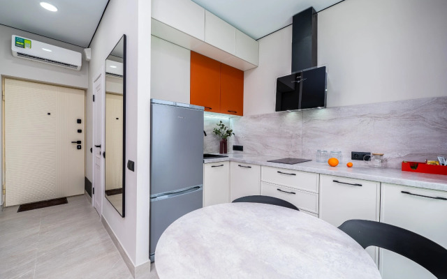 Skay Plaza 3 - So Svoim Plyazhem I Basseynom Apartments