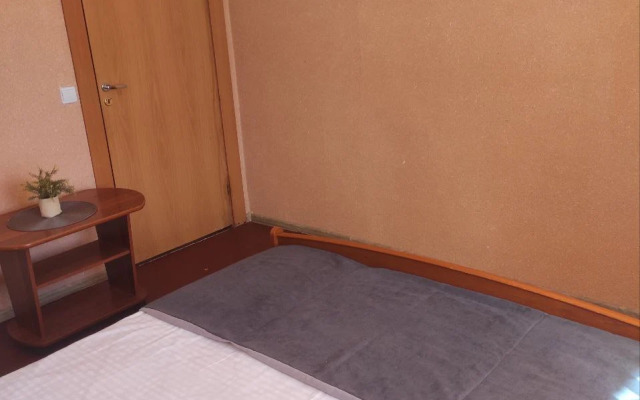 Schastlivaya Matreshka u Glaznoy Kliniki Flat