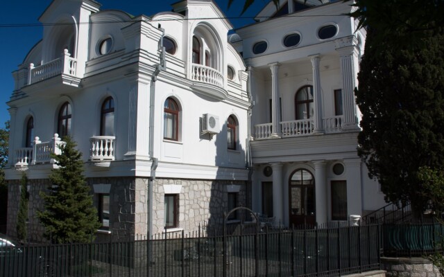 Imenie Knyazei Trubetskih Hotel