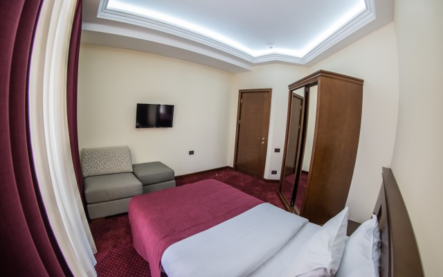 Elegant Hotel & Resort
