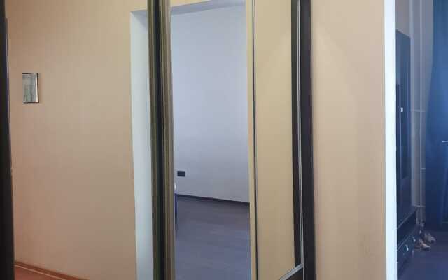 Ryadom S Yuzhno-Primorskim Parkom Flat