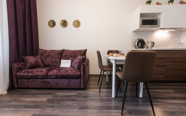 Golden Na Frunzenskoy Apartments