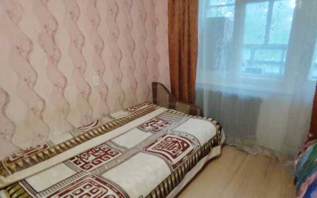 Three-room apartment in the Center