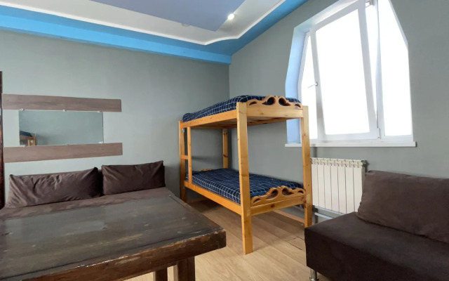 S Bilyyardom i Mangalom Private House