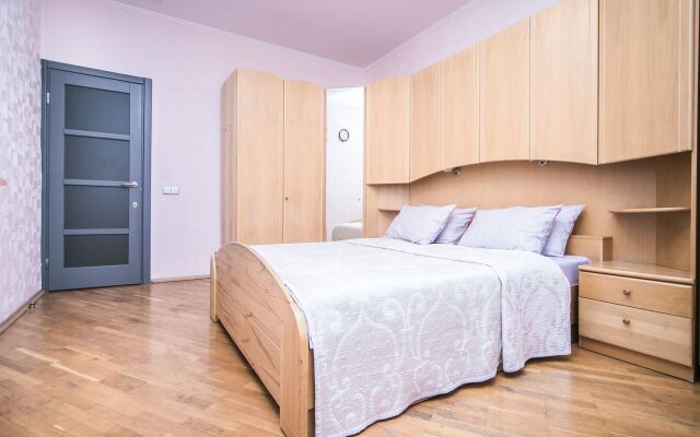 3-bedroom on Karl Marx 25 Center Apartments