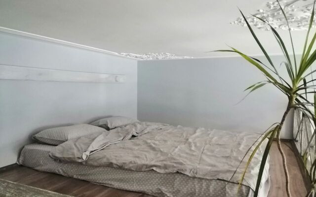 Апартаменты Просторная студия возле метро