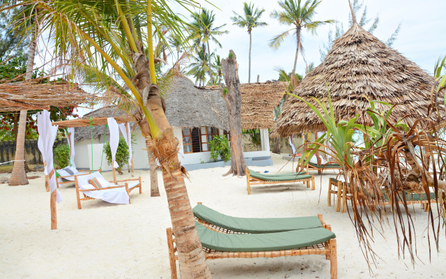 Aya Beach Bungalows Hotel