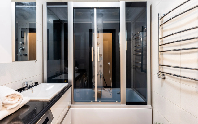 Stilnye v rayone Lebyazhiy Apartments