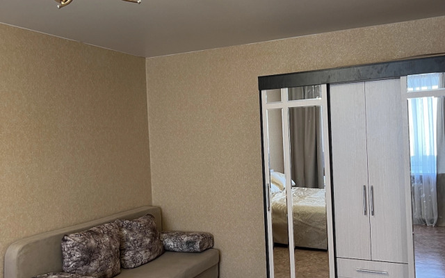 Na Prospekte Lenina 7 Flat