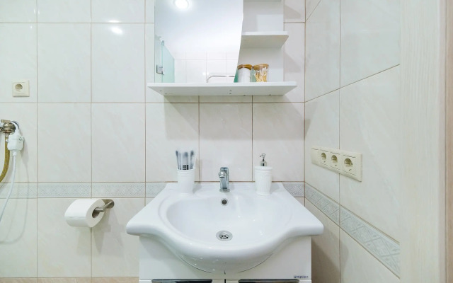 Na Tsvetochnoy Apartments