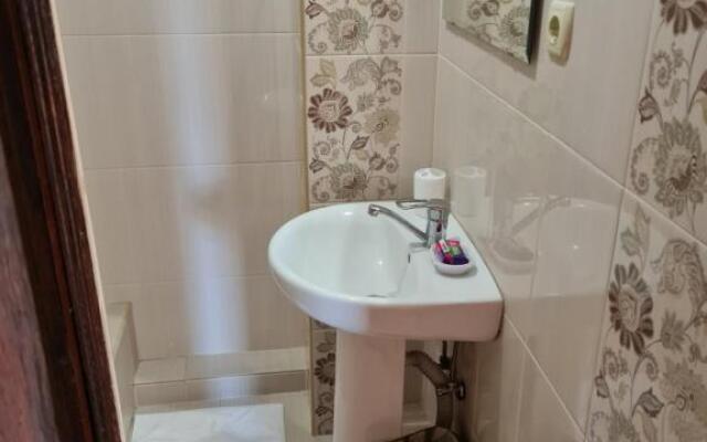 Na Tsvetochnoy 4 Apartments