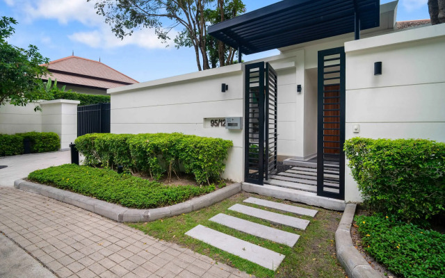 Banyan Tree Grand Residences by Banyan Living Villa