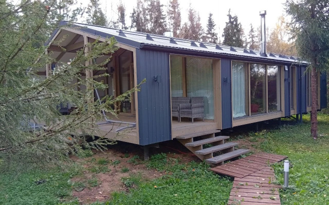 Частный дом с Панорамными Окнами в Лесу с Чаном