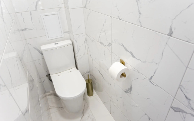 Tryoshka S Vidom Na Rybnuyu Derevnyu Flat