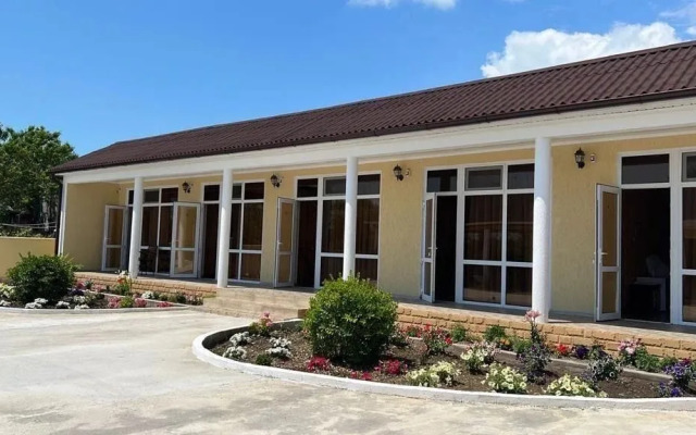 Luna Guest House