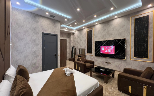 Royal Mansion Hotel