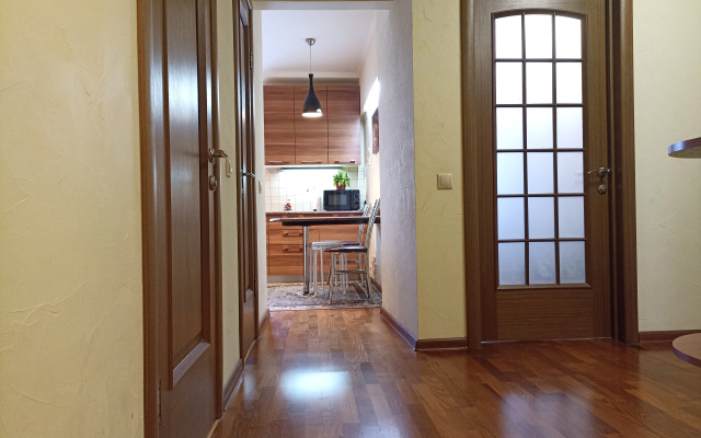 Квартира Двухкомнатная у Метро Козья Слобода