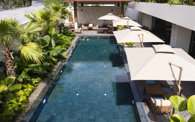 Отель Iconic Long Hai