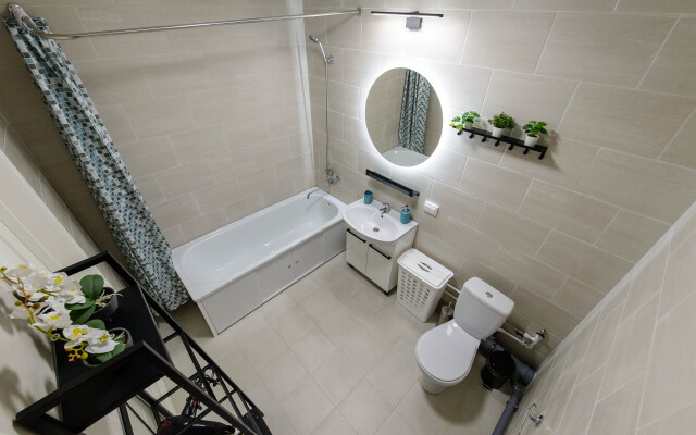 Квартира двухкомнатная Азина 25