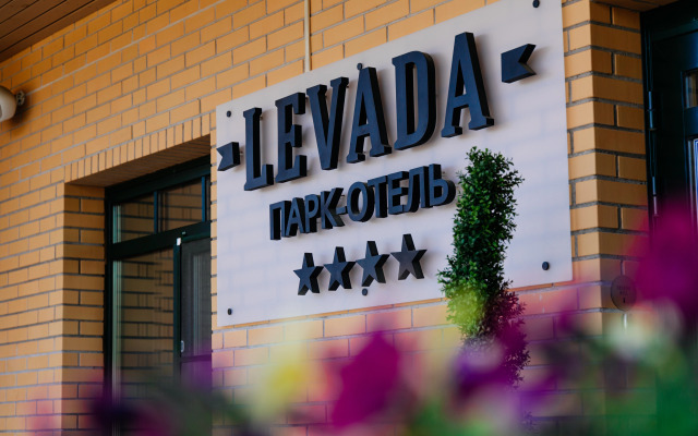 Отель Левада