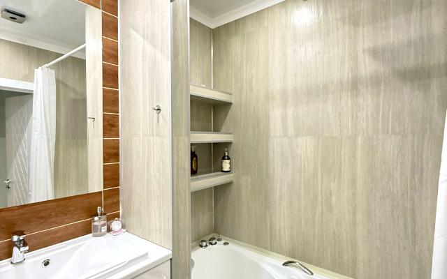 na Komsomolskoy Flat