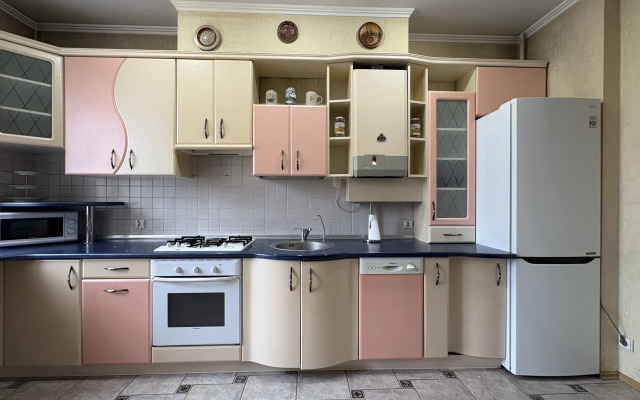 3-Kh Kvartira V Tsentre Goroda Flat