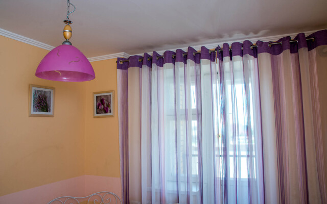 Апартаменты Квартирный Вопрос на Юрматинской 1А