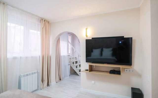 Italyyanskaya S Bolshoy Verandoy Flat