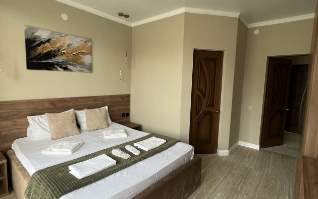 Golden Gagra Hotel