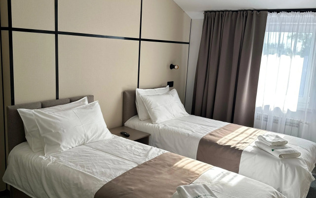 Set Sail Hotel