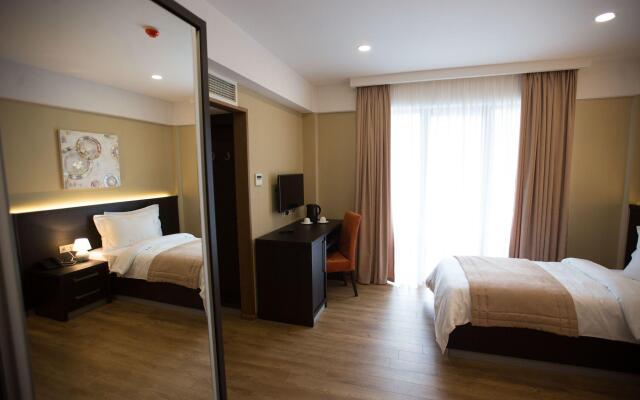 Sephia Hotel