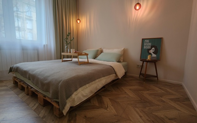 Апартаменты Mid-Century Modern Home