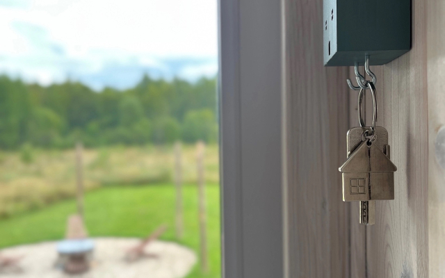 Частный дом  Belov House  с панорамным остеклением у леса