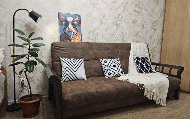 Ayda K Regine (50 Let Oktyabrya 75) Flat