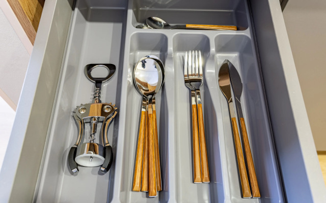 Prostornaya Studiya na 5 Etazhe Flat