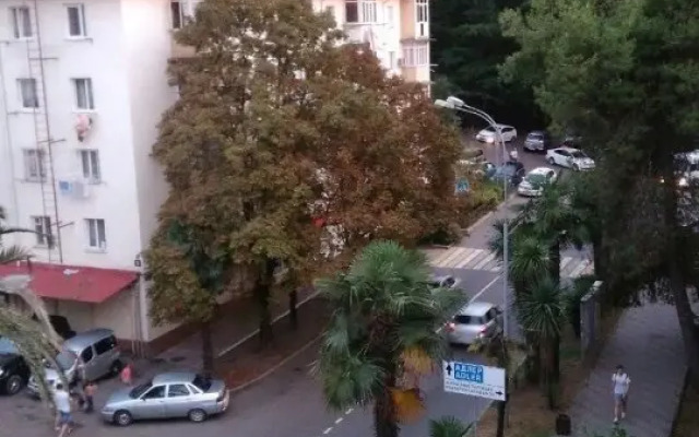 V Tsentre Khosty Flat