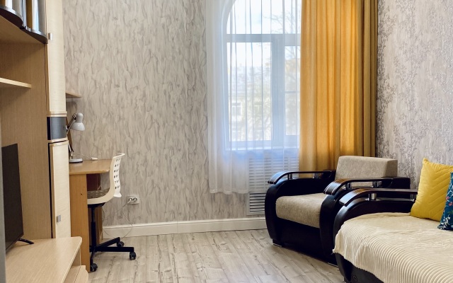 V Samom Tsentre Flat