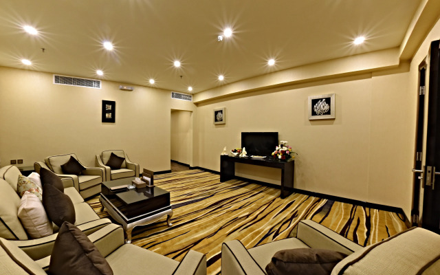 Отель Garden Plaza