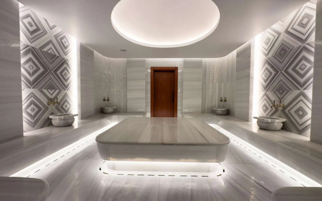 Qoople Azura World S 16 Apartments
