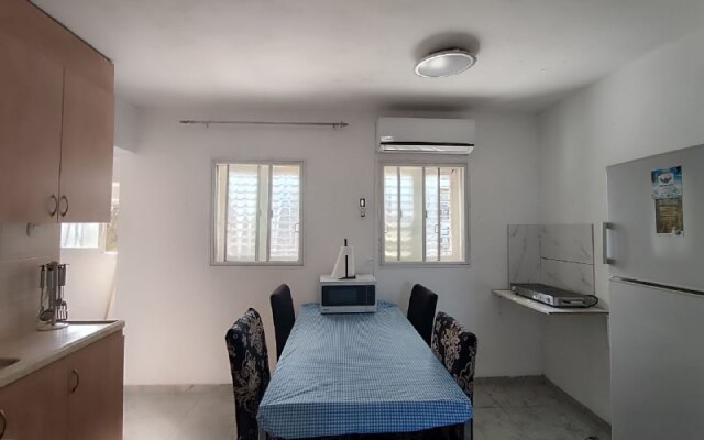 U Morya S Balkonom Apartments