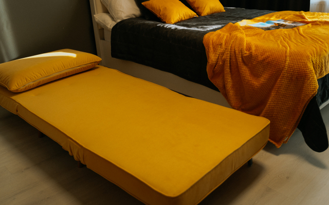 Amber Apart Flat