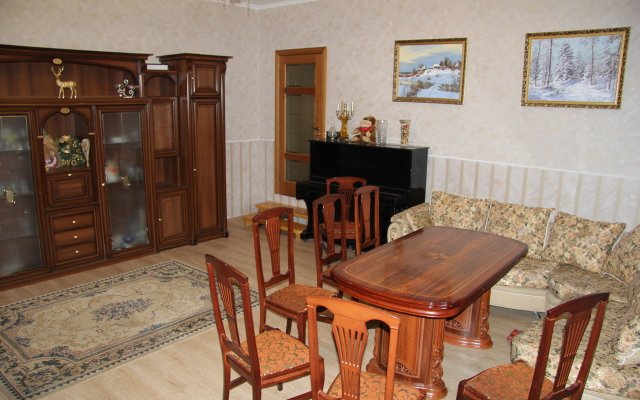 Krutoj Log Guest House