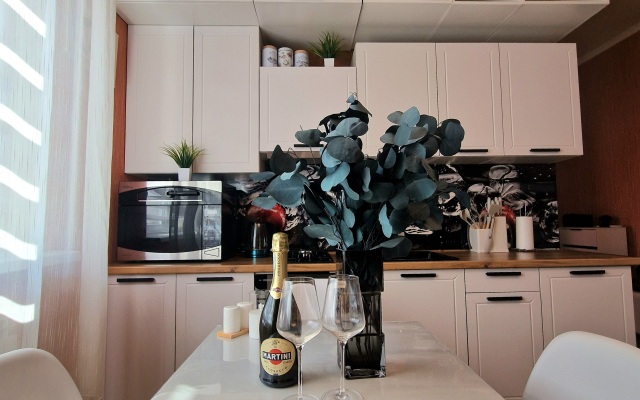 Yevrodvushka S Vidom Na More Flat