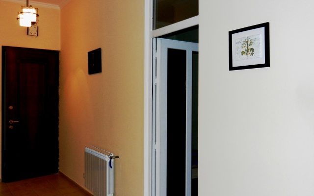 Na Ploschadi Respubliki Apartments