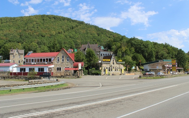 Ohotnichij Hutor Hotel