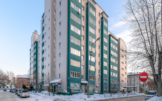 Квартира рядом с Мнтк им. Федорова и Ск Заря