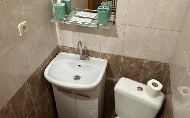 Mini-otel Apra (Parus)