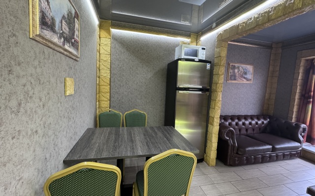 Kuvshinovo Siti Petergof Guest House